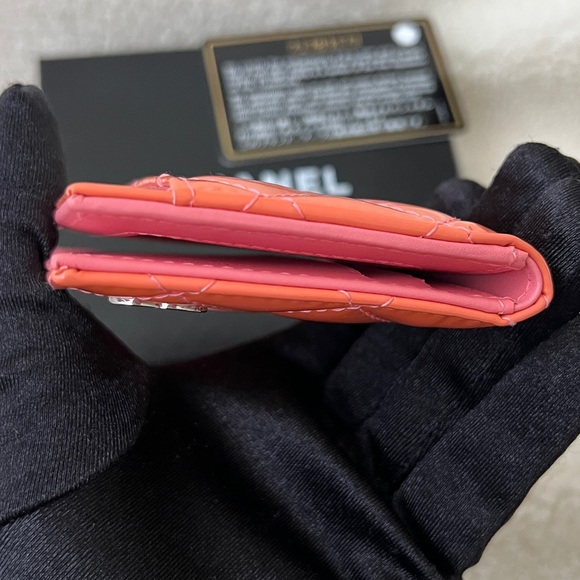 Auth Chanel Coral Pink Patent Leather Bi-Fold Card Case w/ Silver Hardware - Picture 11 of 13